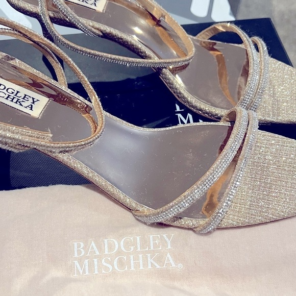 S37. NWT Badgley Mischka Telissa Kitten Heel Sandal Size 9.5 - Picture 6 of 6